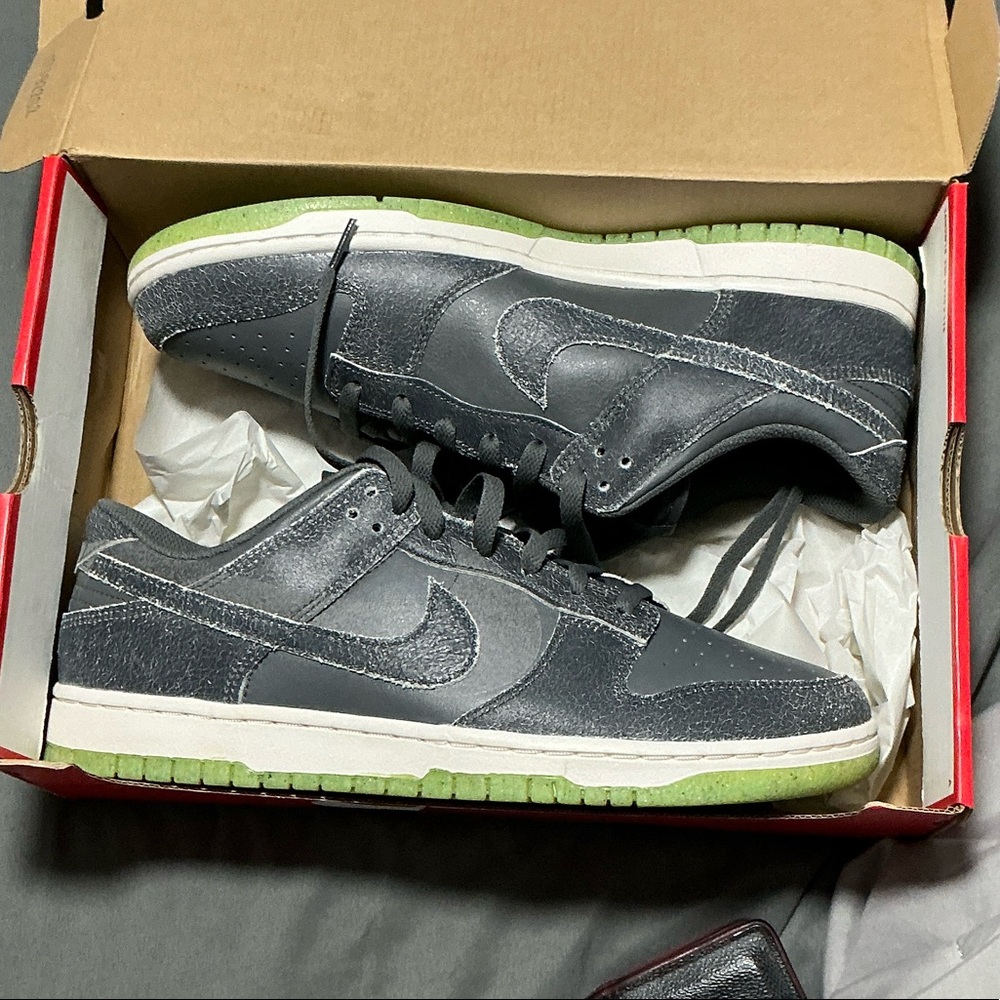Nike Gray and Green Men's Sneakers